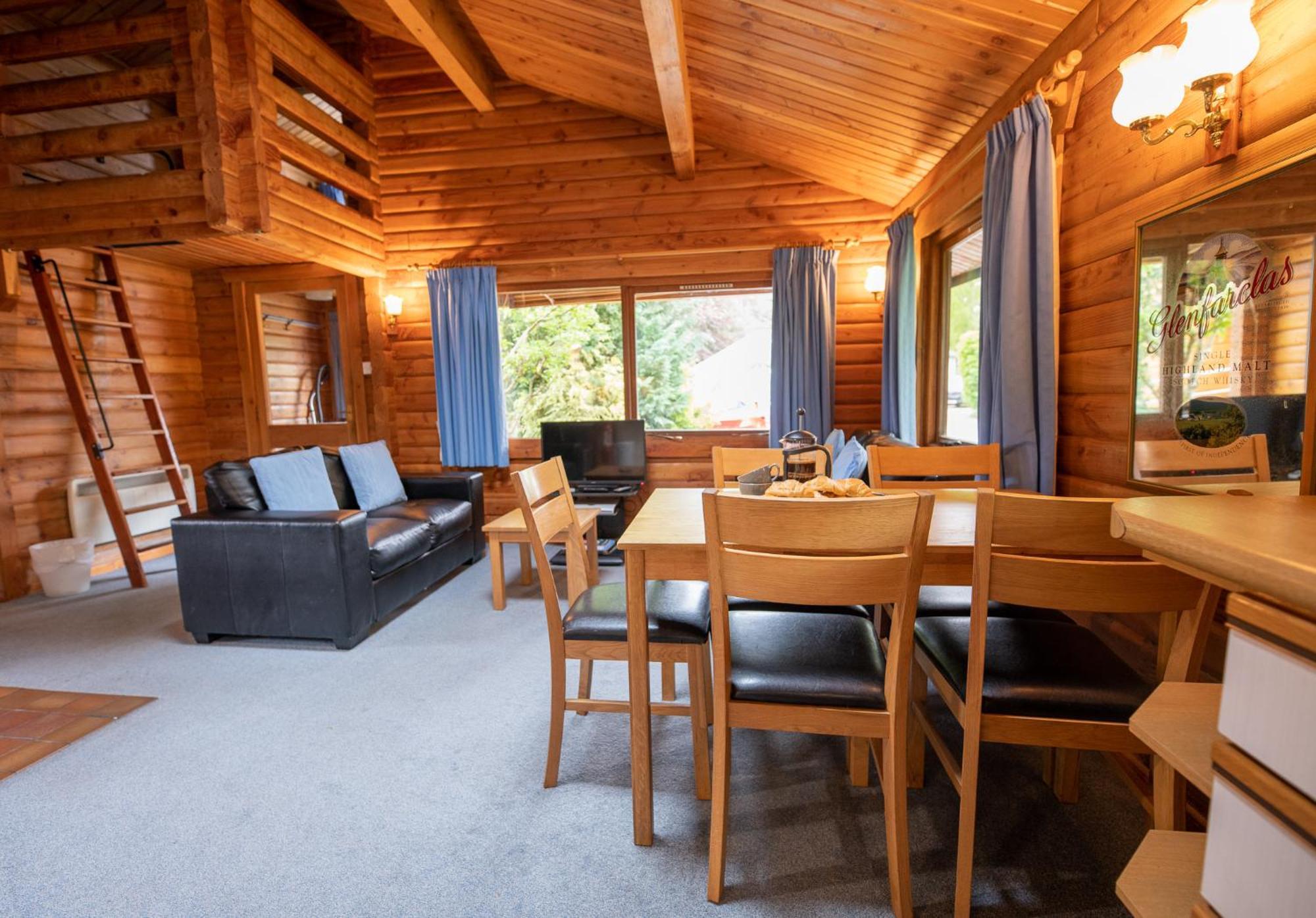Loch Insh Chalets Ltd Кинкрейг Экстерьер фото