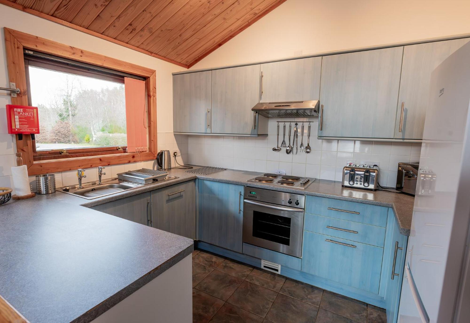 Loch Insh Chalets Ltd Кинкрейг Экстерьер фото