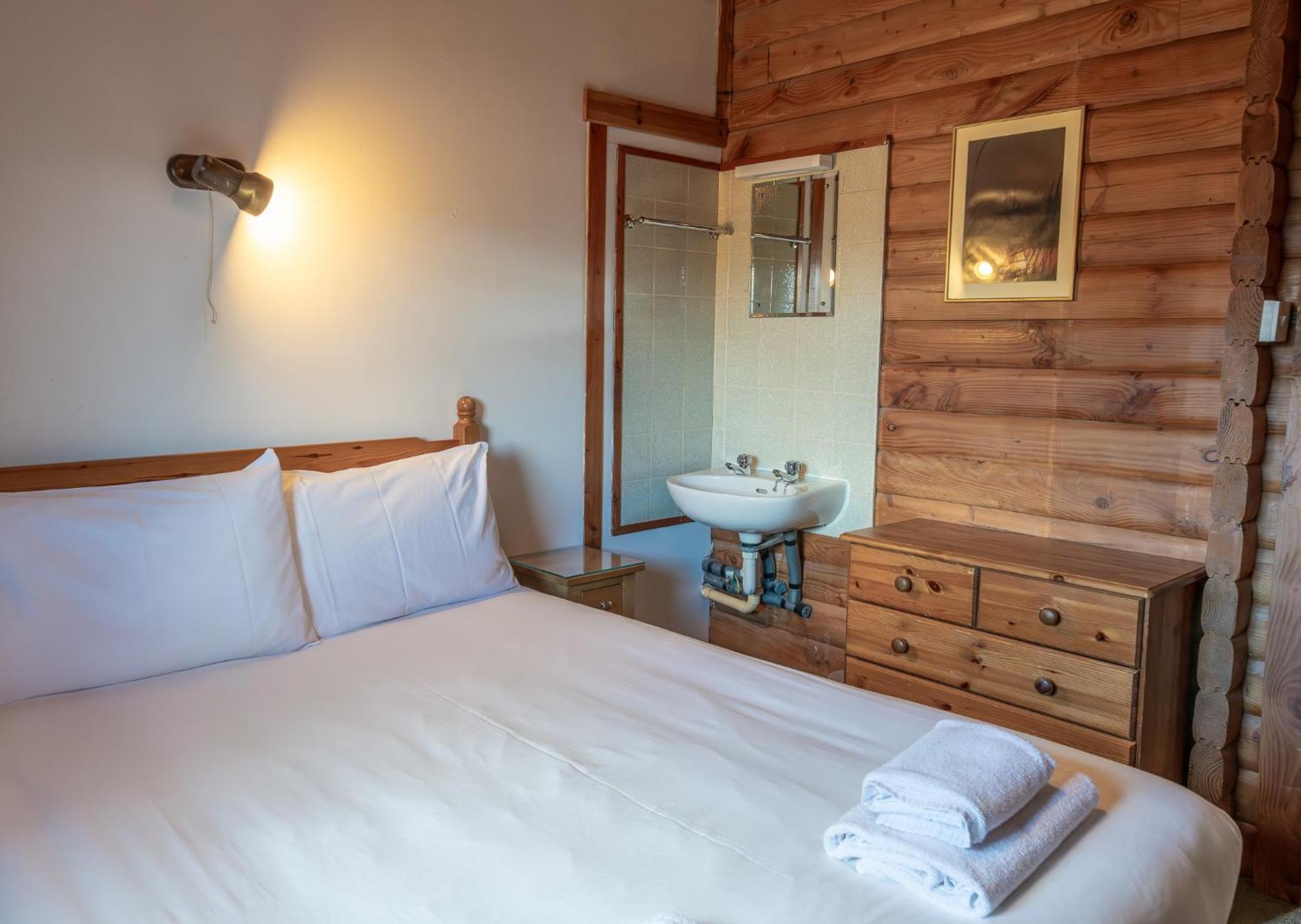 Loch Insh Chalets Ltd Кинкрейг Номер фото